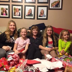 Meet your Posher, Suzanne